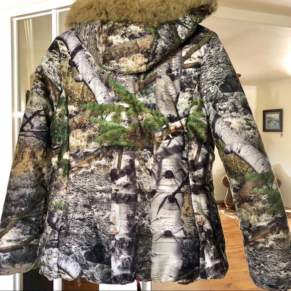 *SOLD on Facebook* Mossy Oak Puffy Jacket - Picture 2 of 8
